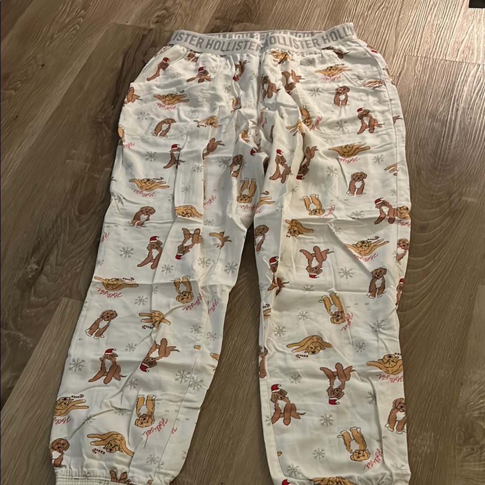 Hollister White Pajama Pants with Christmas Dog Print